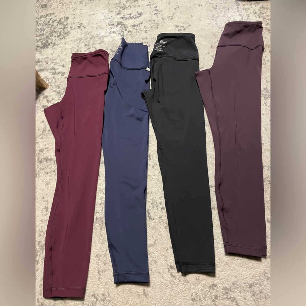 Lot of 7 workout leggings and 4 Women's Sports Bras size small - Picture 4 of 6